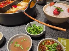 -三出山火锅(南京万象天地店)
