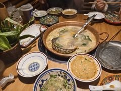 -洱火云南酸菜牛肉火锅(石景山当代商城店)