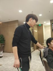 -专业烫发染发接发