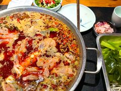 -小饕荟雅安贡椒鱼鲜馆(广福桥店)
