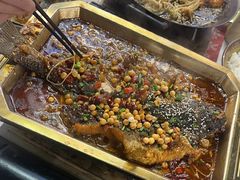 -刘姐啤酒鱼民族演艺餐厅(西街总店)