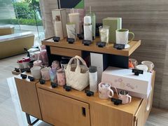零售区-星巴克(港汇1号办公楼店)
