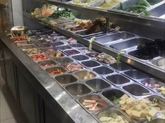 -愉肴麻辣香锅(中山路店)