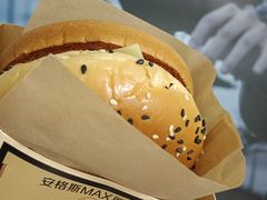 -麦当劳(乳山路店)