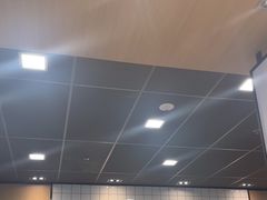 -麦当劳(轻轨曹杨路店)