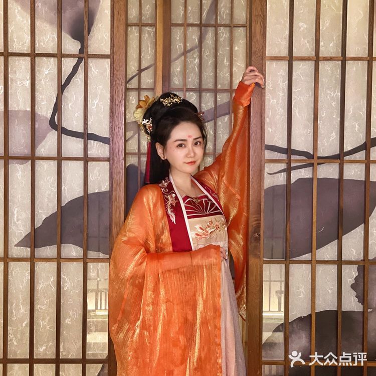 吃个饭，我去了趟明、唐、宋、汉四朝……