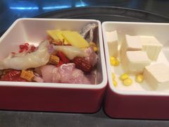 -马家斑.鲜鱼火锅(松湖万科店)