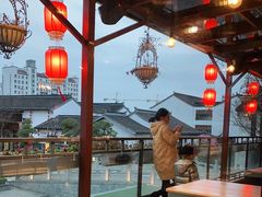 -吴越荣记苏州菜·松鼠桂鱼100%活鱼现做(斜塘老街店)