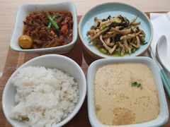 -老乡鸡(融科天地店)