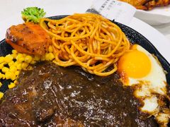 -汤姆家的牛排意面披萨(新城市广场店)