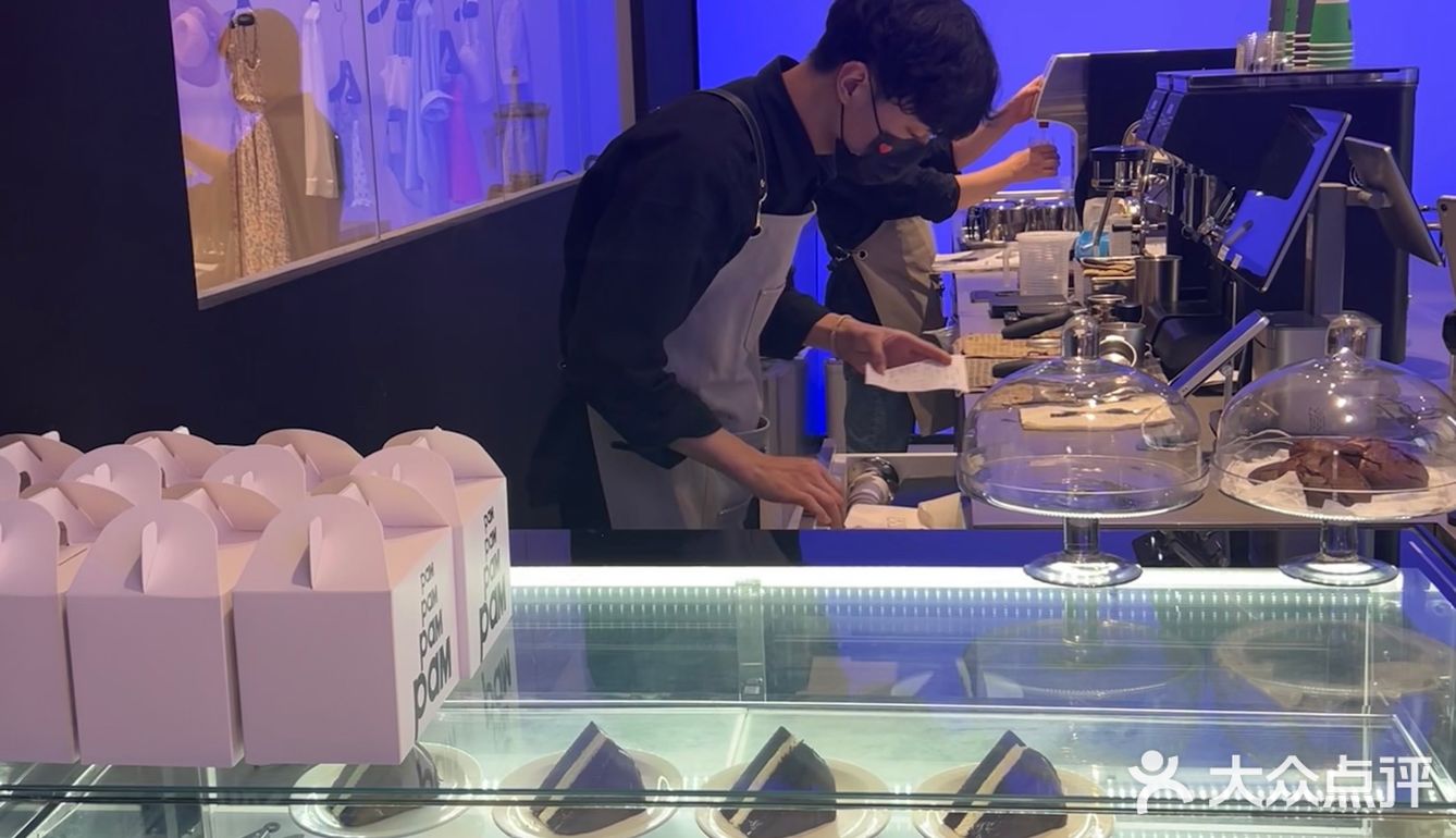 咖啡厅+买手店
