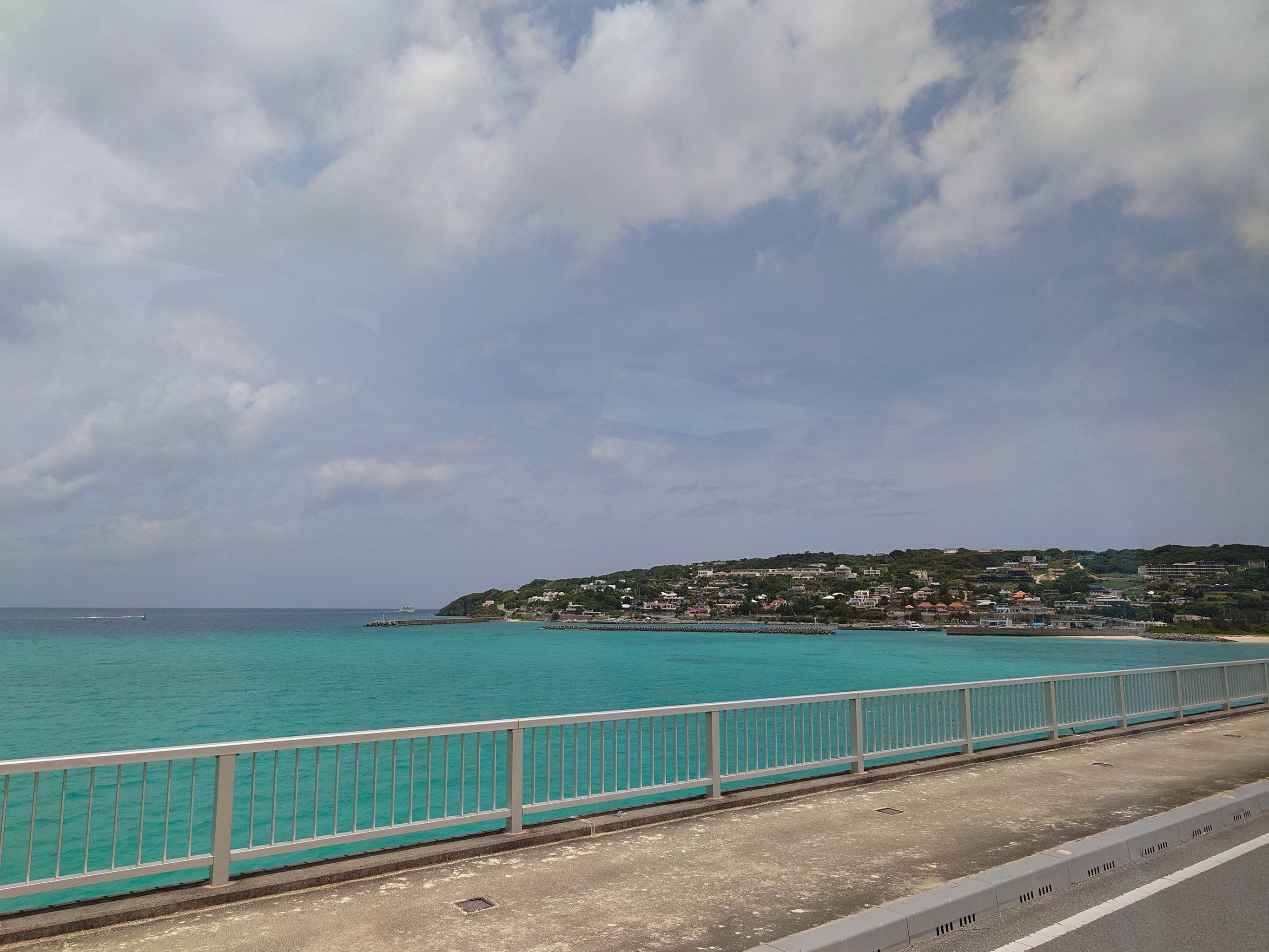 浅蓝色的钻石海98