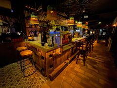 -城墙外BAR