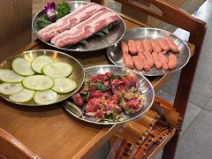 -明洞阿姨·韩式酱蟹烤肉·创意料理(三元桥店)