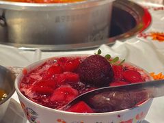 杨梅冰汤圆-大芊金重庆串串火锅(南京路店)