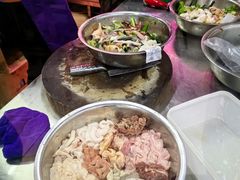 -周良天山牛杂城(天山路总店)
