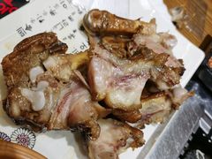 猪蹄-韩阳王石板烤肉