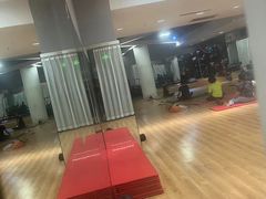 -格易美游泳馆健身房(新昆仑店)