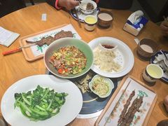 -娜仁图雅蒙古美食村(33小镇店)