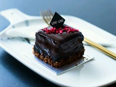 -UNI UNI(环亚凯瑟琳店)