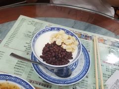 -赵记传承特色牛奶甜品(泉城广场店)