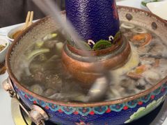 -毛辣果·贵州红酸汤牛肉火锅(西单店)