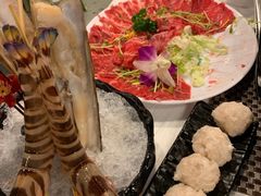 -鲜入围煮花胶鸡海鲜火锅