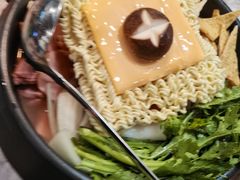 部队火锅-屋里家延边朝鲜族冷面(梅林3店)