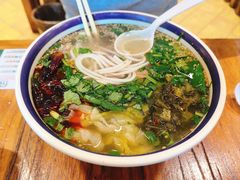 -云阿蛮云南生烫牛肉米线(奉贤路店)