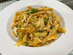 凉拌芭蕉花-蜗牛小馆醉乡民谣云南菜(惠新西里店)