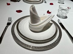 -Mogul Eatery·大亨餐酒馆