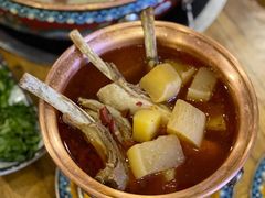 -毛辣果·贵州红酸汤牛肉火锅(西单店)