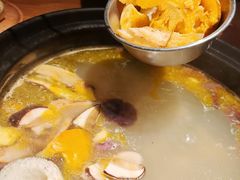 -一朵菌·野生菌探索家火锅(南亚店)
