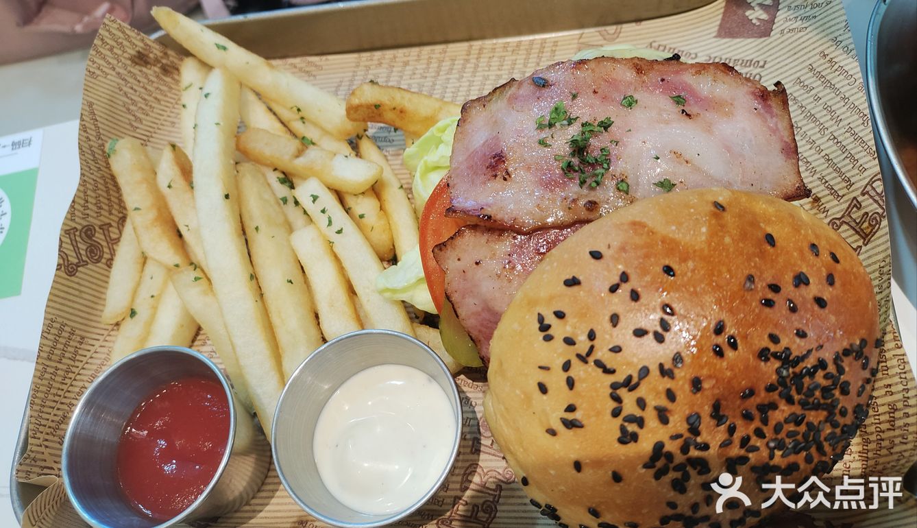 好实在的西餐店，美味又满足～[糖果]