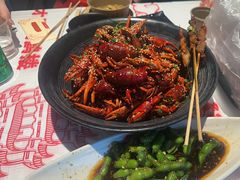 -肥肥虾庄·金牌油焖大虾(汉街SKP店)