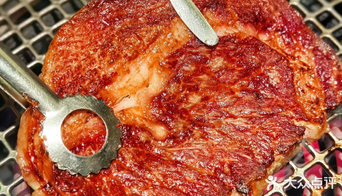 没错了，就是这一刀！现切和牛烧肉天花板