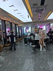 -藤野造型烫染·漂发