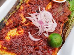 -东海岸人工湖美食村