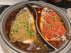 -阿瓦山寨·湘菜现炒·剁椒鱼头王(咸阳总店)