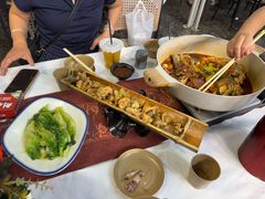 -刘姐啤酒鱼民族演艺餐厅(西街总店)
