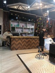 -PE SALON