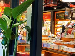 -西西弗书店&矢量咖啡(凯德晶萃广场店)