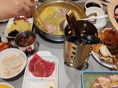 -黑金·寻焰自助百汇·烤肉·火锅(中街店)