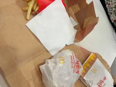 -麦当劳(上海虹桥站30B检票口楼上)