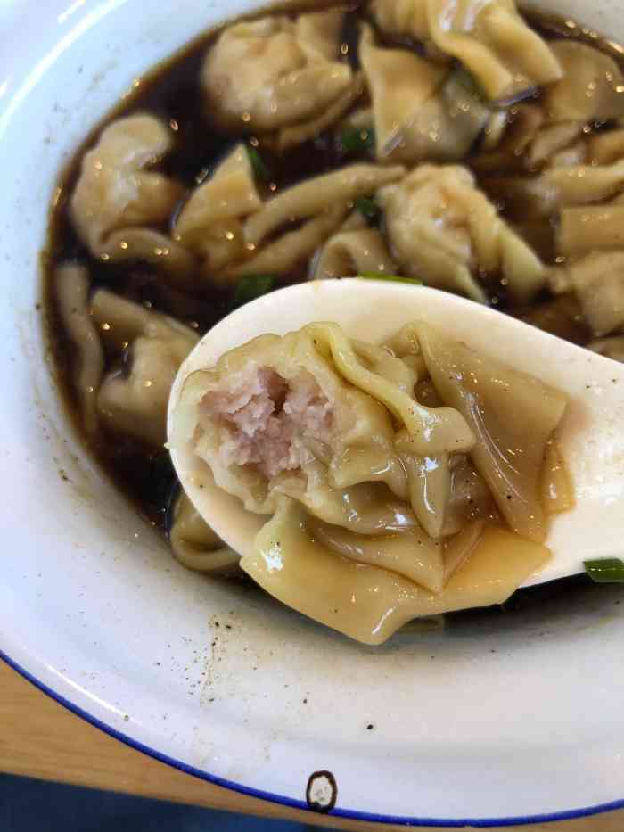 陈永春馄饨(昌建店)-"打卡陈永春家小馄饨啦!昌建店才开不久,人.