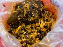 招牌特色兔头-鑫记婆婆兔·成都特产·兔头手撕兔(太古里店)
