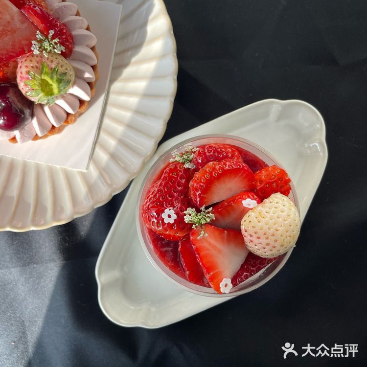 草莓甜品
