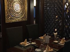 -华凌牛庄西餐厅(乌鲁木齐华凌美爵大饭店)