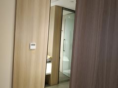 -上海虹桥中心爱琴海亚朵S酒店