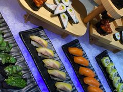 -亚洲国际大酒店·云顶阁旋转自助餐厅